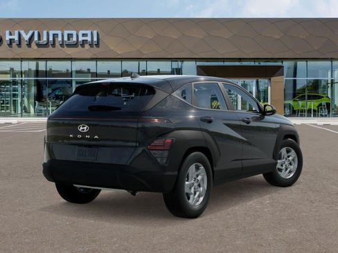 Used 2026 Hyundai Kona SE FWD image 4