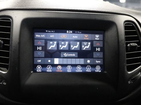 Used 2021 Jeep Compass Latitude w/ Driver Assistance Group image 38