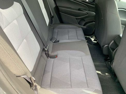 Certified 2024 Chevrolet Trax RS image 23