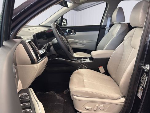 Used 2025 Kia Sorento S AWD/4WD image 20