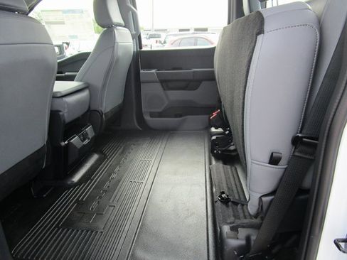 New 2025 Ford F250 XL w/ FX4 Off-Road Package image 14