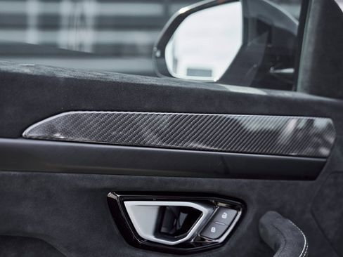 Used 2024 Lamborghini Urus Performante image 38