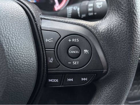 Used 2024 Toyota RAV4 XLE image 27