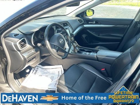 Used 2023 Nissan Maxima SL FWD image 11