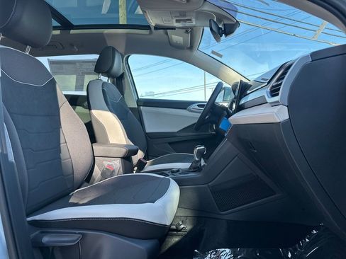 New 2026 Volkswagen Taos SE image 16