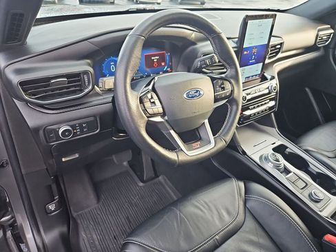 Used 2022 Ford Explorer ST w/ Equipment Group 401A image 13