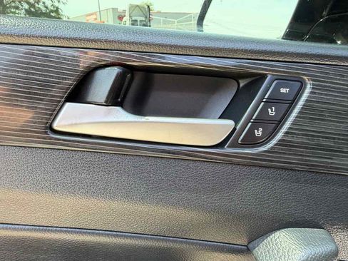 Used 2019 Hyundai Sonata Limited w/ Ultimate Package 04 FWD image 11