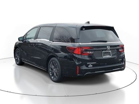 New 2026 Honda Odyssey Touring image 3