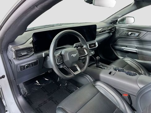 Used 2024 Ford Mustang GT Premium RWD image 4