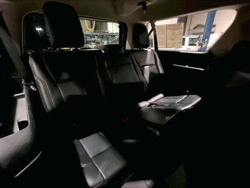 Used 2024 Ford Expedition Max XLT AWD/4WD image 27