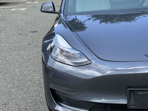 Used 2023 Tesla Model 3 Standard Range RWD image 9