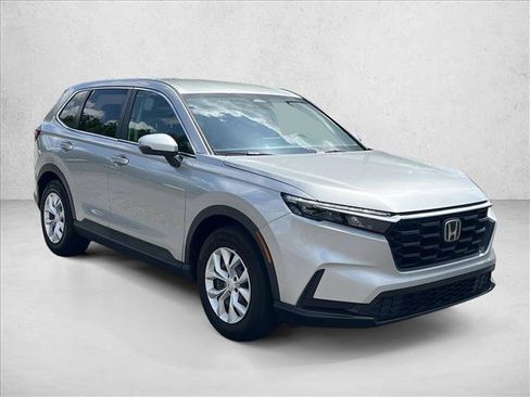 Used 2025 Honda CR-V LX image 3