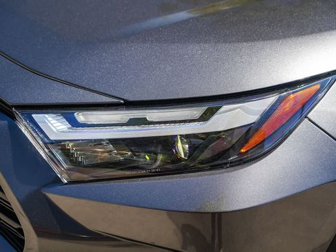 Used 2025 Toyota RAV4 XLE Premium FWD image 10