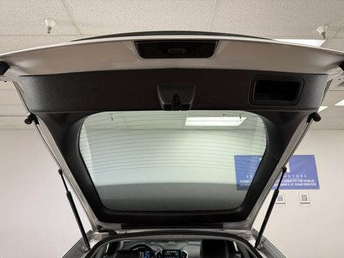 Used 2017 Chevrolet Volt Premier w/ Driver Confidence II Package image 10