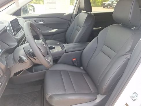 Certified 2026 Nissan Rogue Dark Armor FWD image 10