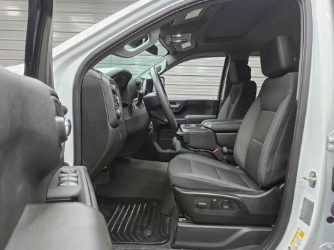 Used 2024 Chevrolet Silverado 2500 Custom w/ Custom Value Package AWD/4WD image 15