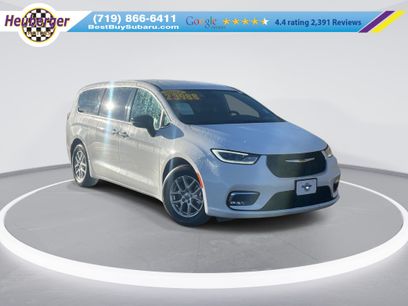 Used 2024 Chrysler Pacifica Touring