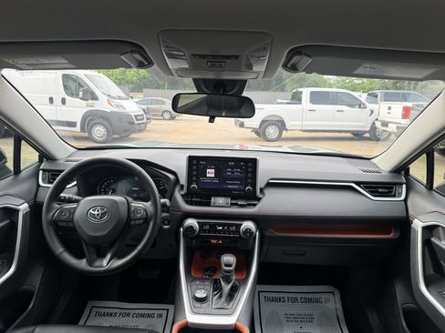 Used 2019 Toyota RAV4 Adventure AWD/4WD image 17