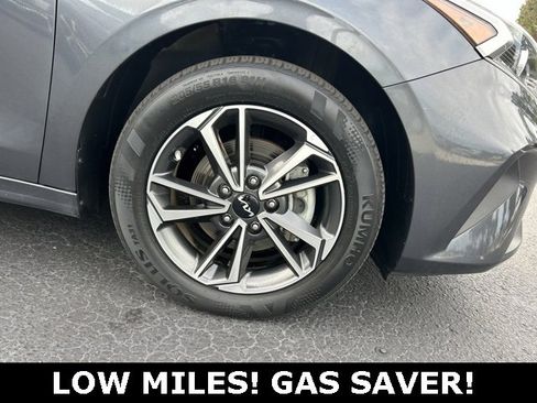 Used 2022 Kia Forte LXS image 8