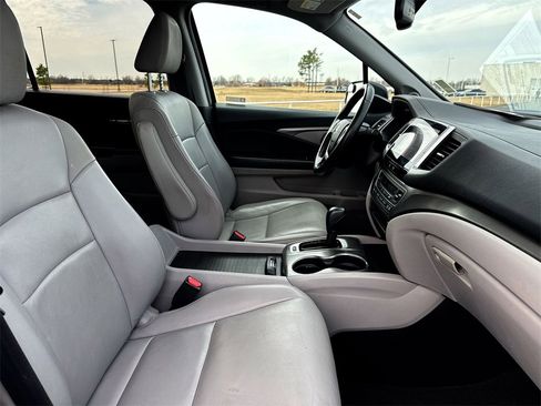 Used 2018 Honda Pilot EX-L image 25