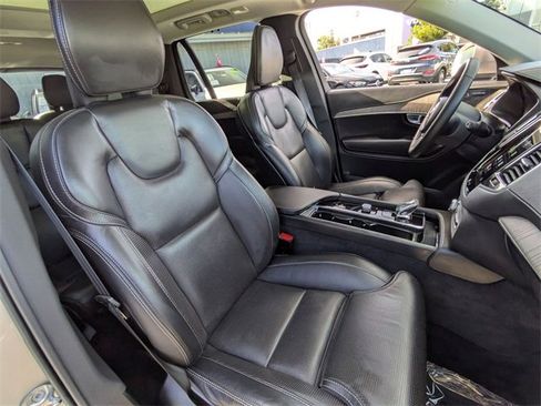Used 2023 Volvo XC90 T8 Ultimate w/ Protection Package image 27
