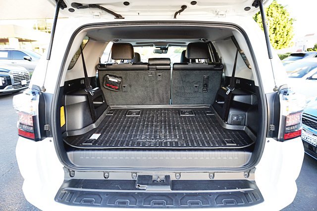 Used 2023 Toyota 4Runner SR5 Premium w/ Moonroof Package RWD image 20