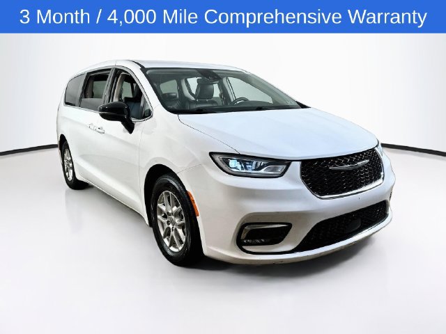 Used 2024 Chrysler Pacifica Touring-L FWD image 1