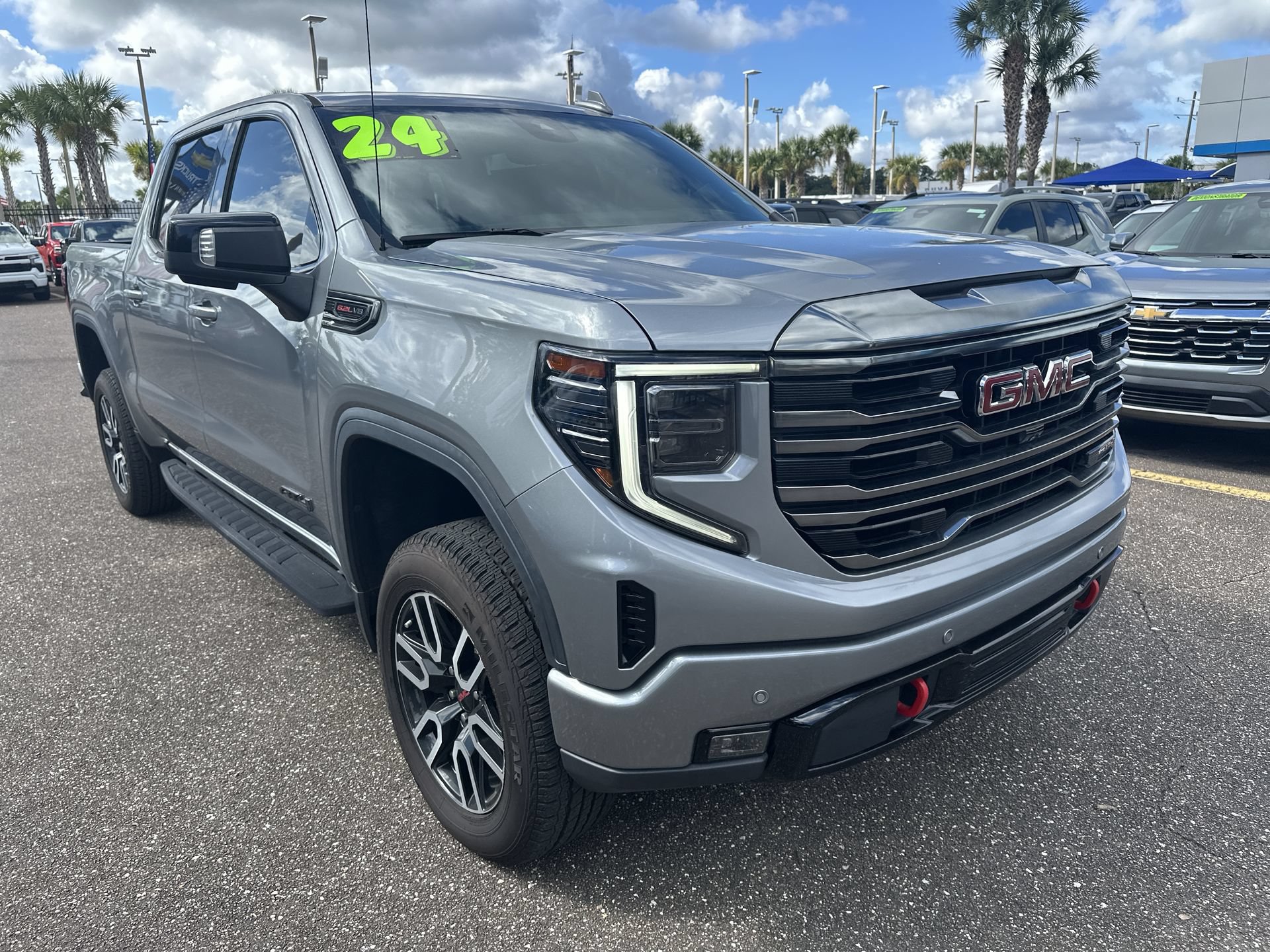 Used 2024 GMC Sierra 1500 AT4 w/ Technology Package AWD/4WD image 10