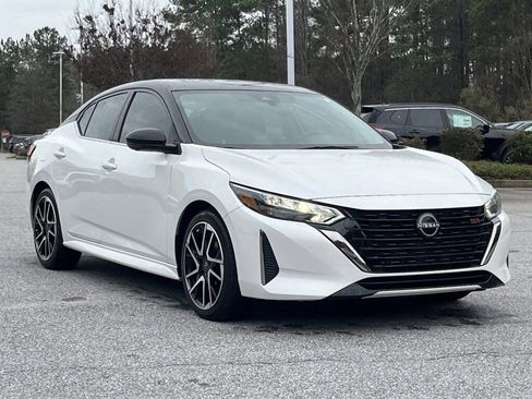 Used 2024 Nissan Sentra SR w/ SR Premium Package image 27