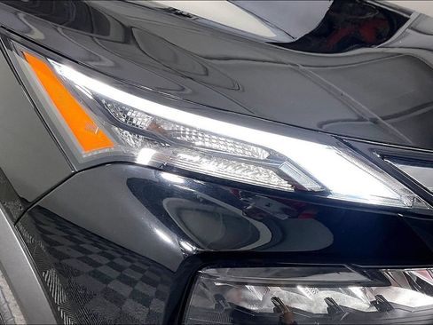 Used 2024 Nissan Rogue SL w/ SL Premium Package AWD/4WD image 32