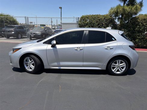 Used 2019 Toyota Corolla SE FWD image 3