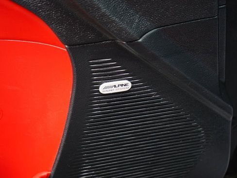 Used 2015 Dodge Challenger R/T Plus image 7