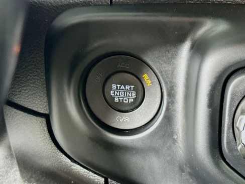 Used 2019 Jeep Wrangler Unlimited Sahara w/ Dual Top Group image 20