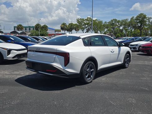 New 2026 Kia K4 FWD image 6
