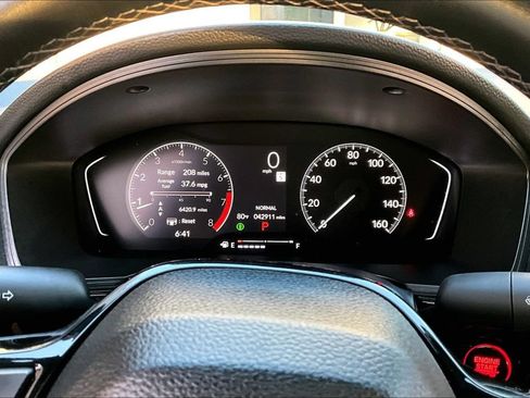 Used 2025 Honda Civic Sport image 2