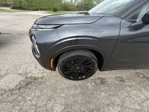 New 2026 Mitsubishi Outlander LE AWD/4WD image 10