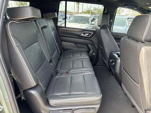 Used 2024 Chevrolet Suburban Premier image 21