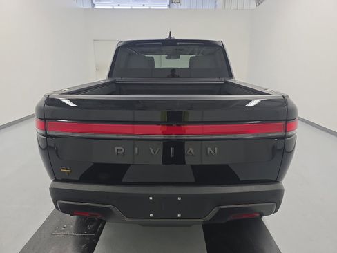 Used 2025 Rivian R1T Premium AWD/4WD image 4