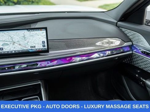 Used 2023 BMW i7 xDrive60 w/ Executive Package 2 AWD/4WD image 26