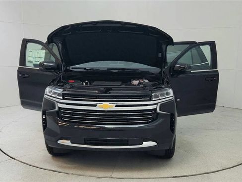 Used 2023 Chevrolet Tahoe LT w/ LT Signature Package AWD/4WD image 10