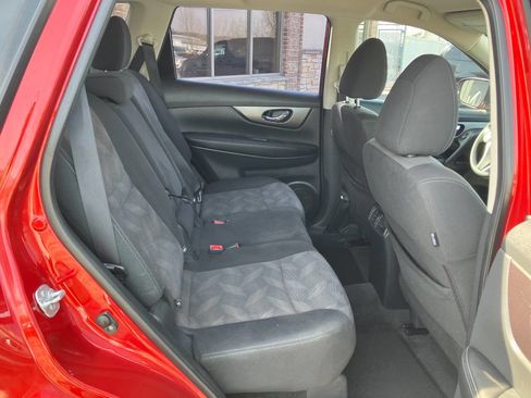 Used 2016 Nissan Rogue S image 16