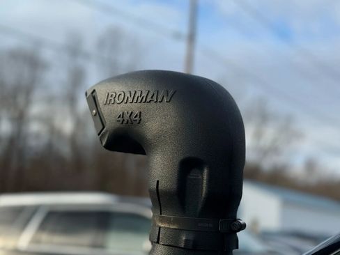 Used 2017 Nissan Frontier PRO-4X w/ Pro-4x Luxury Package image 44