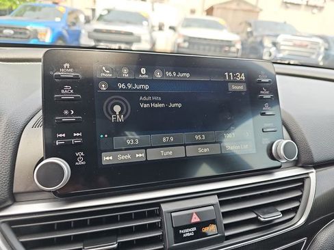 Used 2018 Honda Accord Sport image 22
