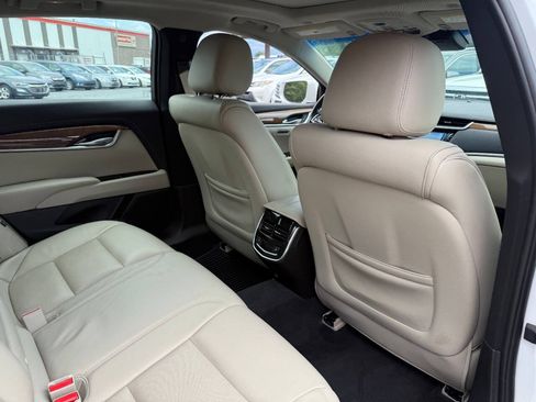 Used 2018 Cadillac XTS Luxury w/ Driver Awareness Package FWD image 32