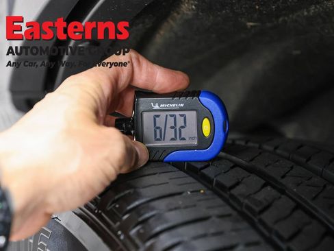 Used 2024 Jeep Grand Cherokee Altitude AWD/4WD image 26
