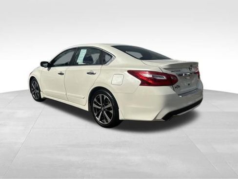Used 2016 Nissan Altima 2.5 SR image 4