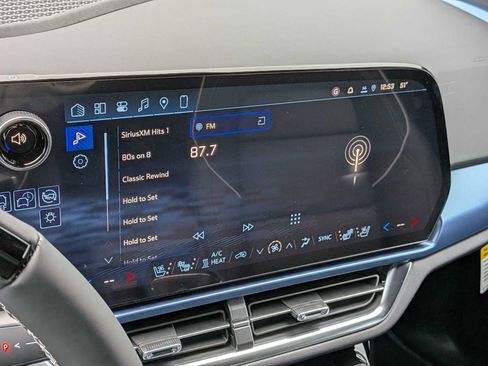 New 2026 Chevrolet Equinox EV LT image 29