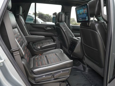 Used 2026 GMC Yukon AT4 Ultimate image 11