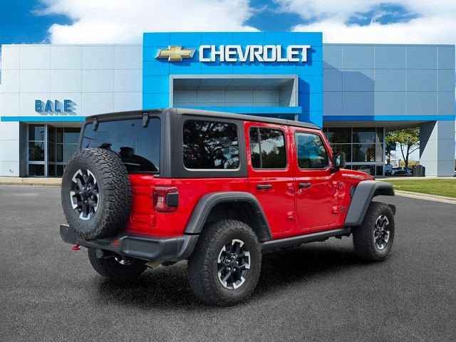Used 2025 Jeep Wrangler Unlimited Rubicon AWD/4WD image 3
