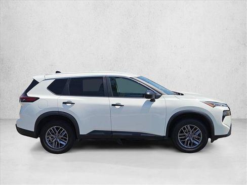 Used 2024 Nissan Rogue S AWD/4WD image 6